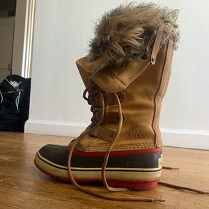 Sorel size 8.5 Women’s winter boots